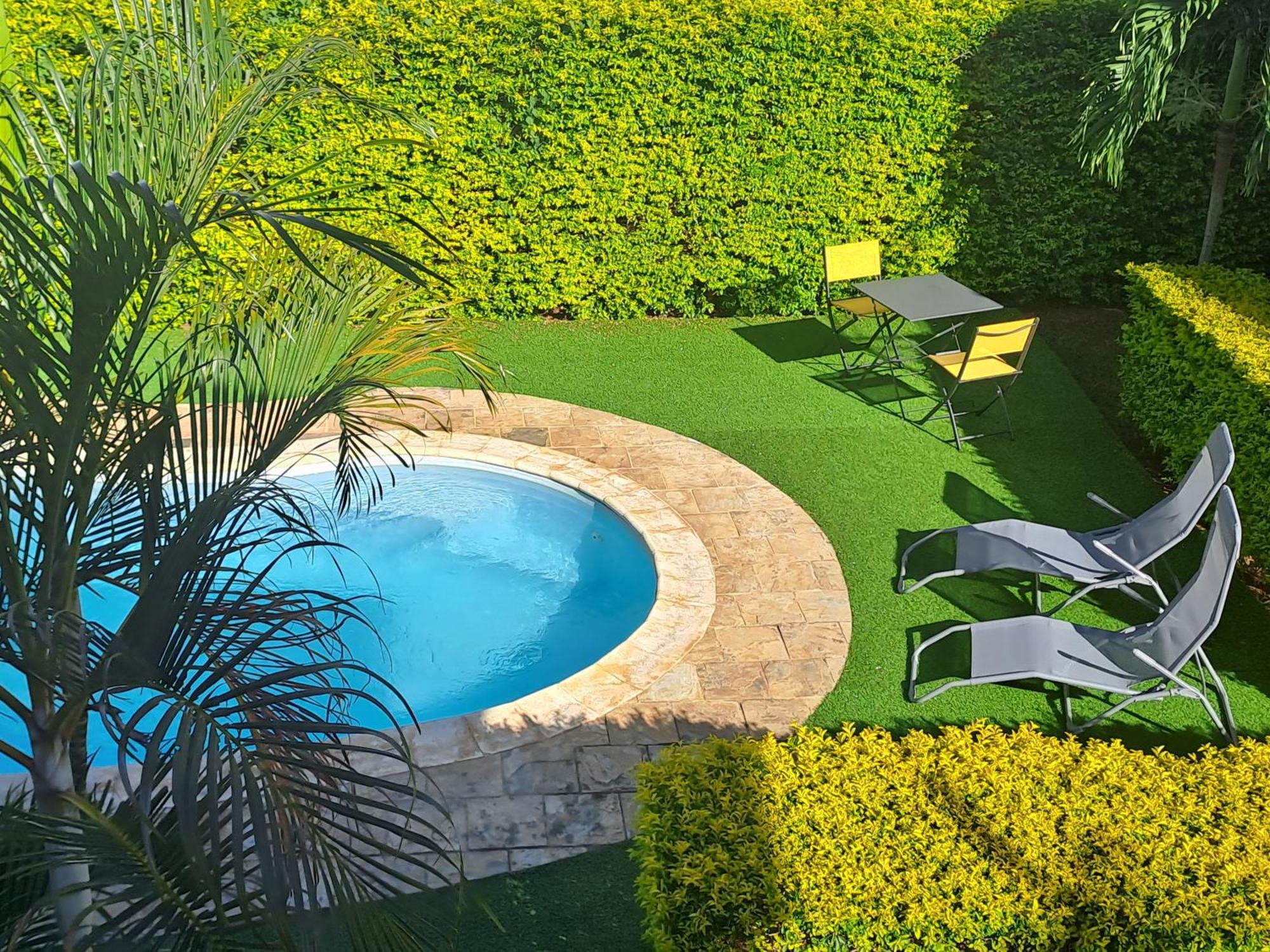 Appartement Paisible Avec Jardin & Piscine Albion Kültér fotó