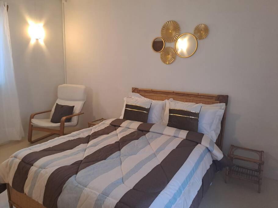 Appartement Paisible Avec Jardin & Piscine Albion Kültér fotó